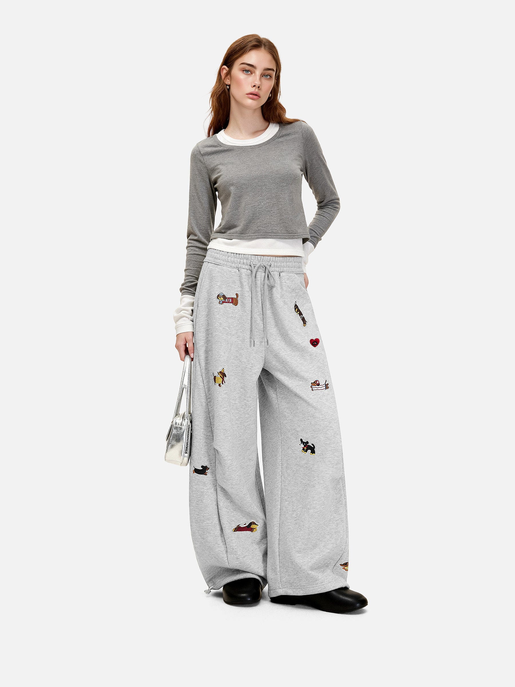 Labellarossa Embroidery Dog Baggy Barrel Sweatpants