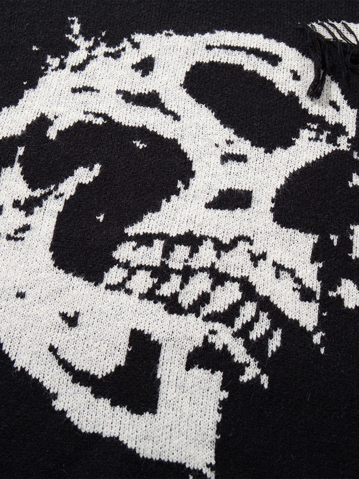 Hip-Hop Dark Skull Frayed-Edge Knit Sweater