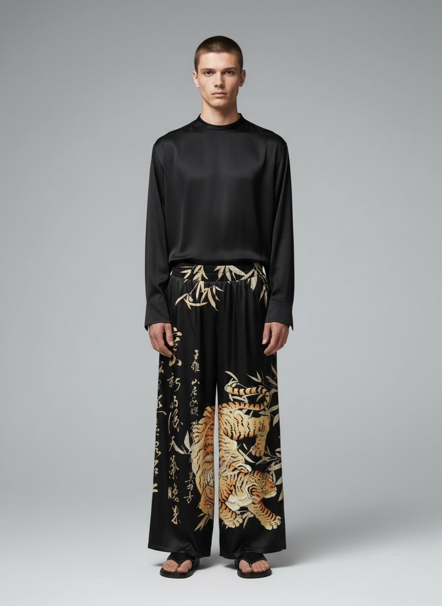 Orient Script Baggy Sweatpants - LABELLAROSSA