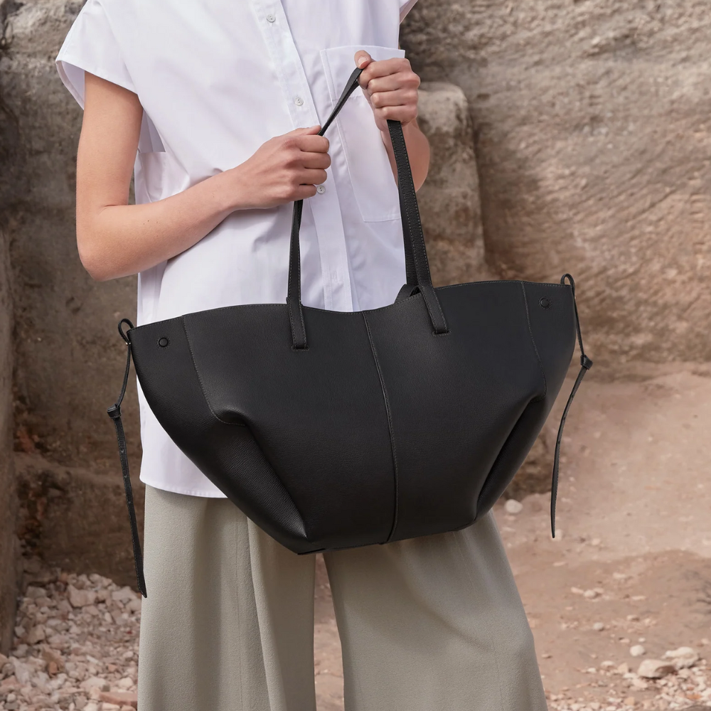 Valentina Leather Tote Bag — Organized Removable Pocket Magnetic Closure