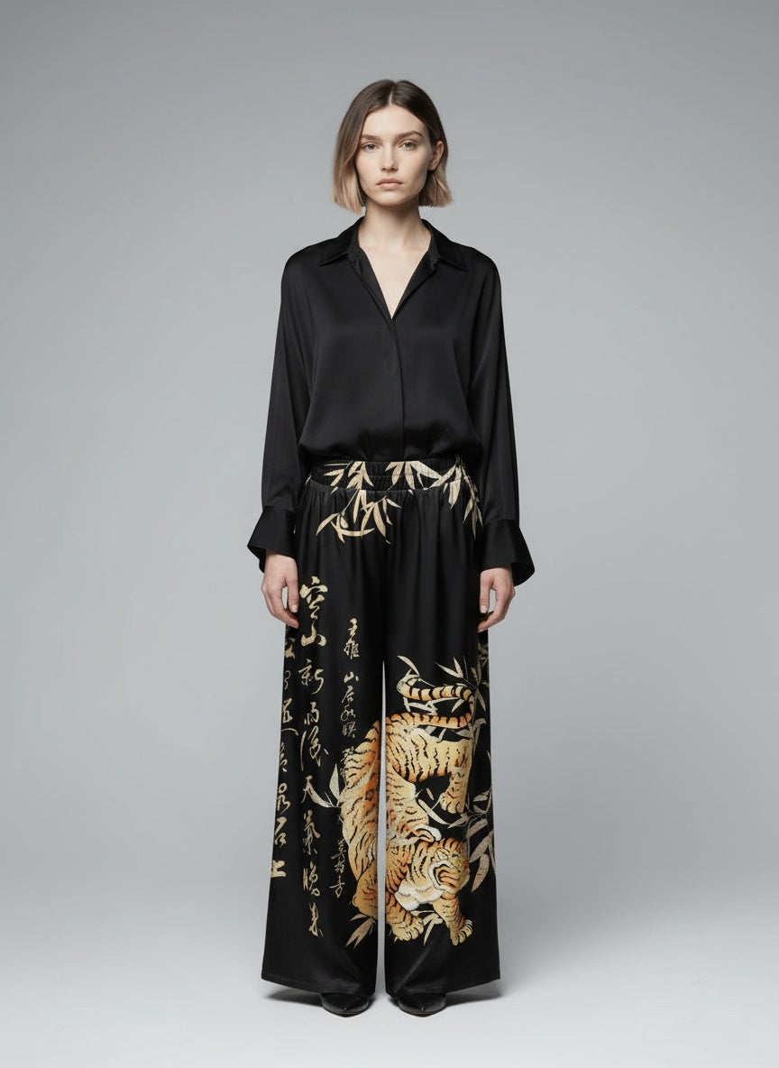 Orient Script Baggy Sweatpants - LABELLAROSSA